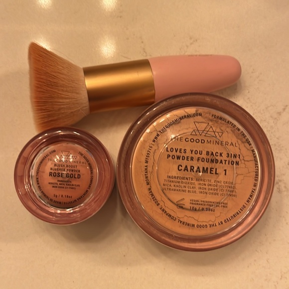 The good mineral make up - Picture 2 of 5